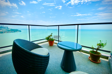 Infinity Beachfront Super Condominium