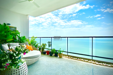 Infinity Beachfront Super Condominium