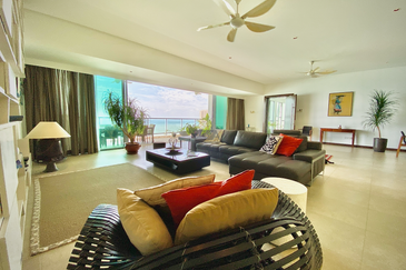 Infinity Beachfront Super Condominium