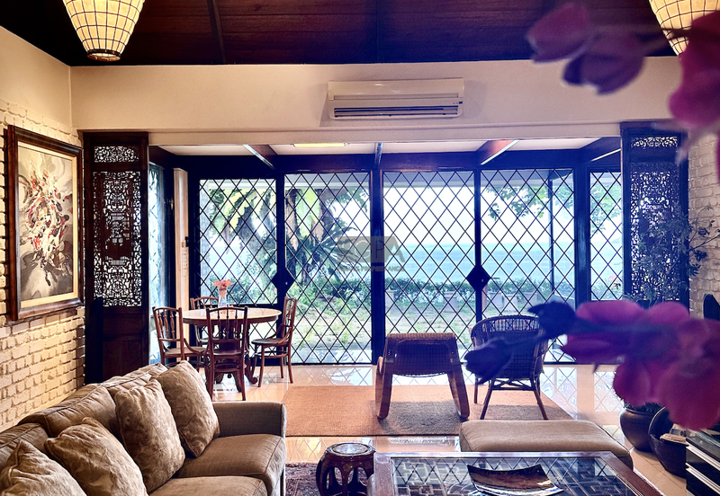 Exquisite 2.7-acre Coastal Estate Offering Breathtaking Seaviews in Gertak Sanggul.