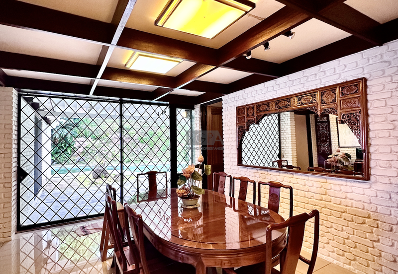 Exquisite 2.7-acre Coastal Estate Offering Breathtaking Seaviews in Gertak Sanggul.