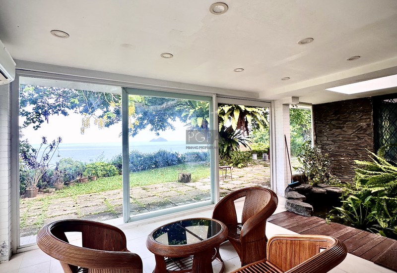 Exquisite 2.7-acre Coastal Estate Offering Breathtaking Seaviews in Gertak Sanggul.