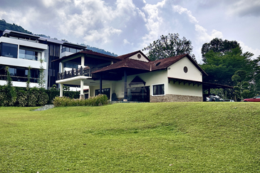 Double-Storey Bungalow with Turf Club View in Jesselton Heights.