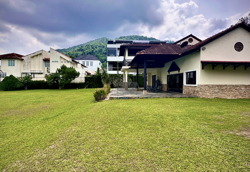 Double-Storey Bungalow with Turf Club View in Jesselton Heights.