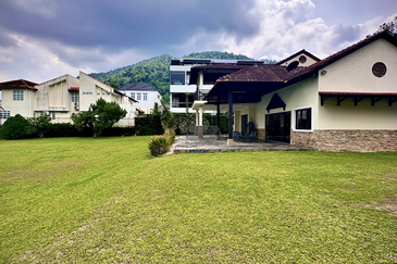 Double-Storey Bungalow with Turf Club View in Jesselton Heights.