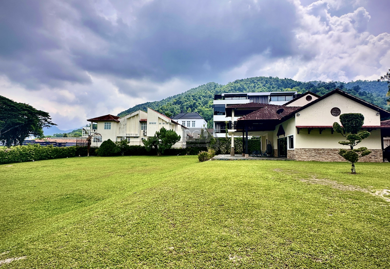 Double-Storey Bungalow with Turf Club View in Jesselton Heights.