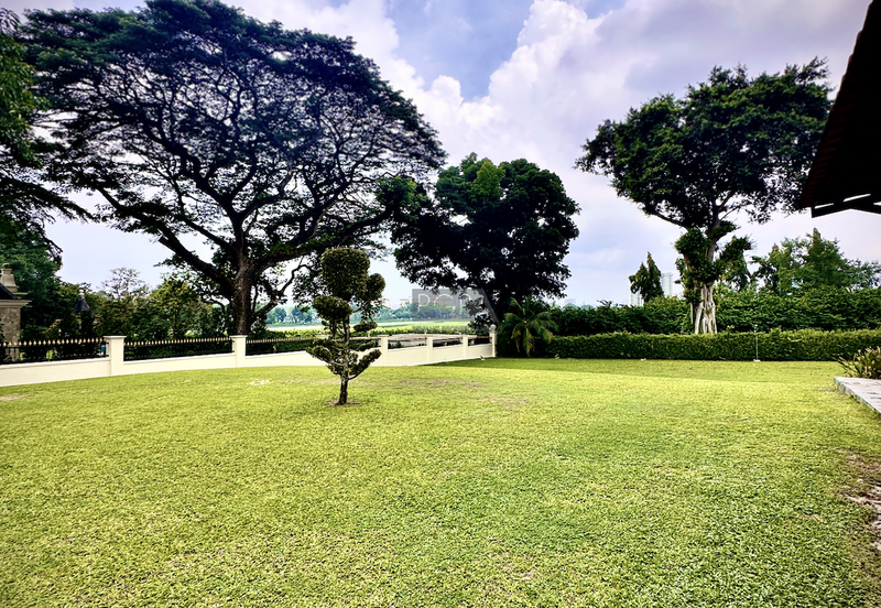 Double-Storey Bungalow with Turf Club View in Jesselton Heights.