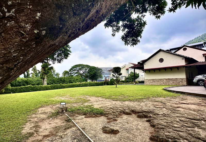 Double-Storey Bungalow with Turf Club View in Jesselton Heights.