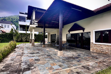 Double-Storey Bungalow with Turf Club View in Jesselton Heights.