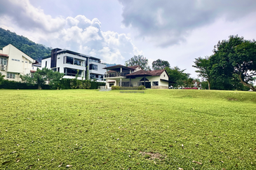 Double-Storey Bungalow with Turf Club View in Jesselton Heights.