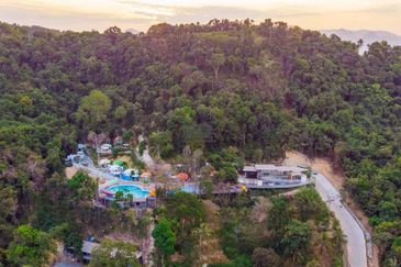 Resort on 7.32 Acres of Agricultural Land in Langkawi.