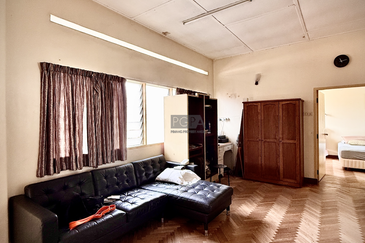 Charming Bungalow with Redevelopment Potential on Vermont Road in George Town.