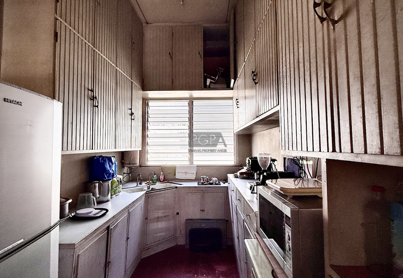 Charming Bungalow with Redevelopment Potential on Vermont Road in George Town.