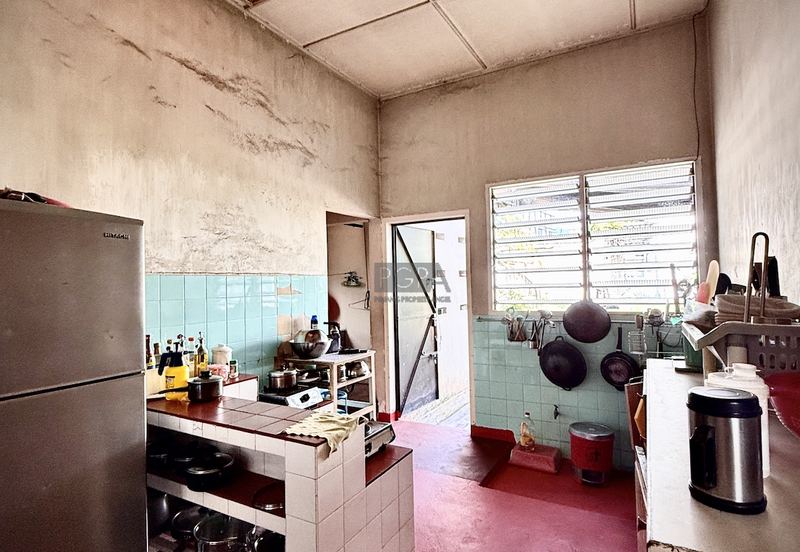 Charming Bungalow with Redevelopment Potential on Vermont Road in George Town.