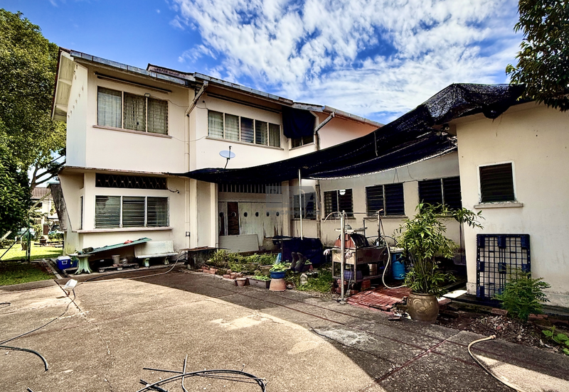 Charming Bungalow with Redevelopment Potential on Vermont Road in George Town.
