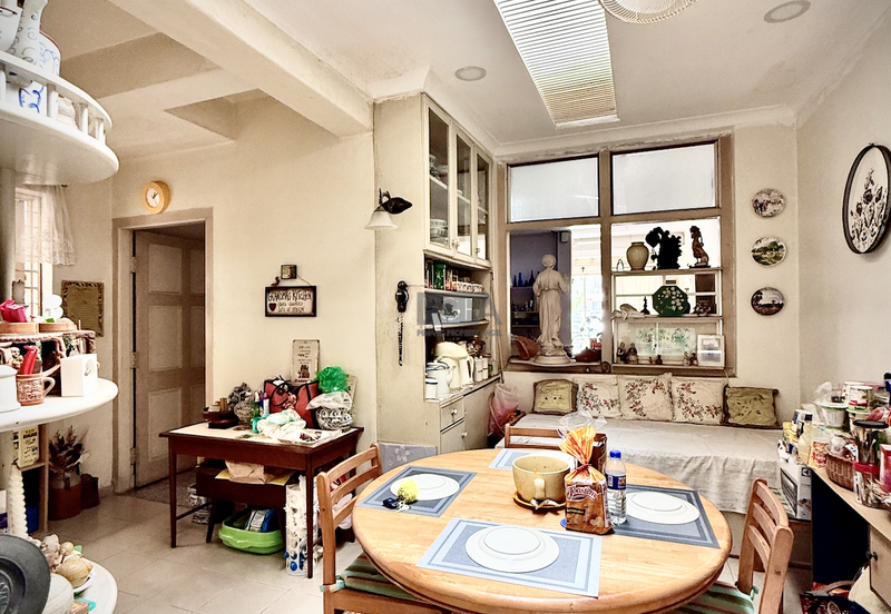 Charming Corner Terraced House with Park View in Pulau Tikus.