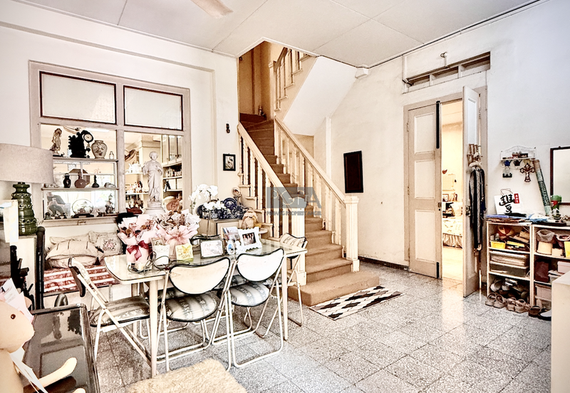 Charming Corner Terraced House with Park View in Pulau Tikus.