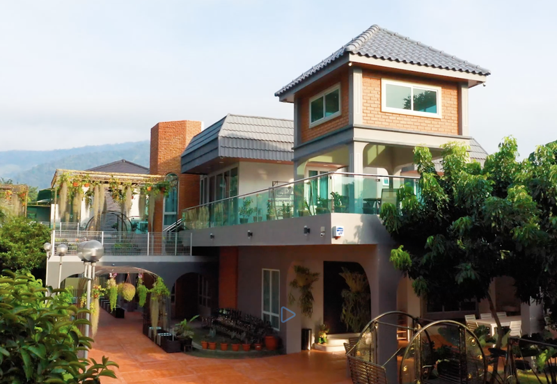 Five Luxurious Adjoining Bungalows in Prime George Town.