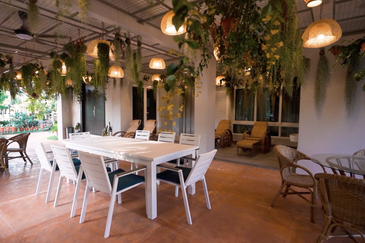 Five Luxurious Adjoining Bungalows in Prime George Town.