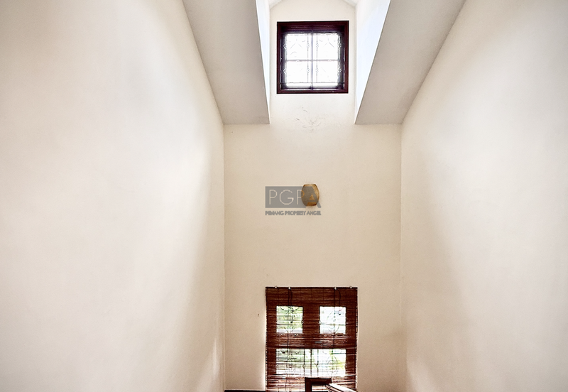 Corner Three-Storey Bungalow in Tanjung Bungah Hillside.