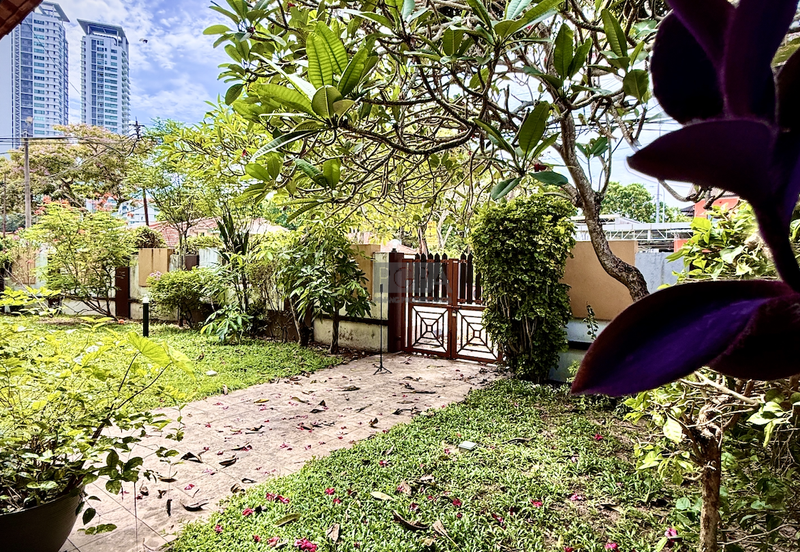 Corner Three-Storey Bungalow in Tanjung Bungah Hillside.