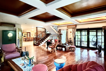 Corner Three-Storey Bungalow in Tanjung Bungah Hillside.