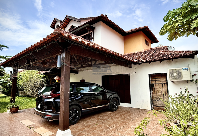 Corner Three-Storey Bungalow in Tanjung Bungah Hillside.