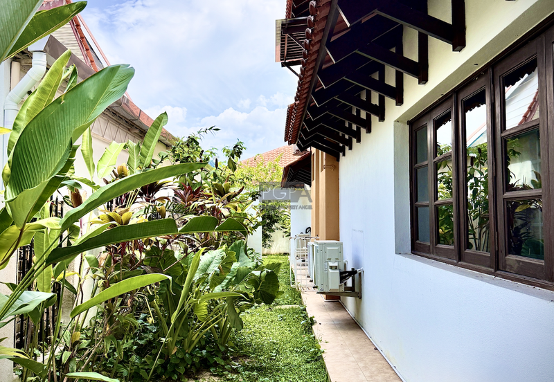 Corner Three-Storey Bungalow in Tanjung Bungah Hillside.