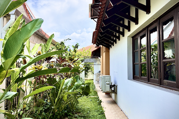 Corner Three-Storey Bungalow in Tanjung Bungah Hillside.