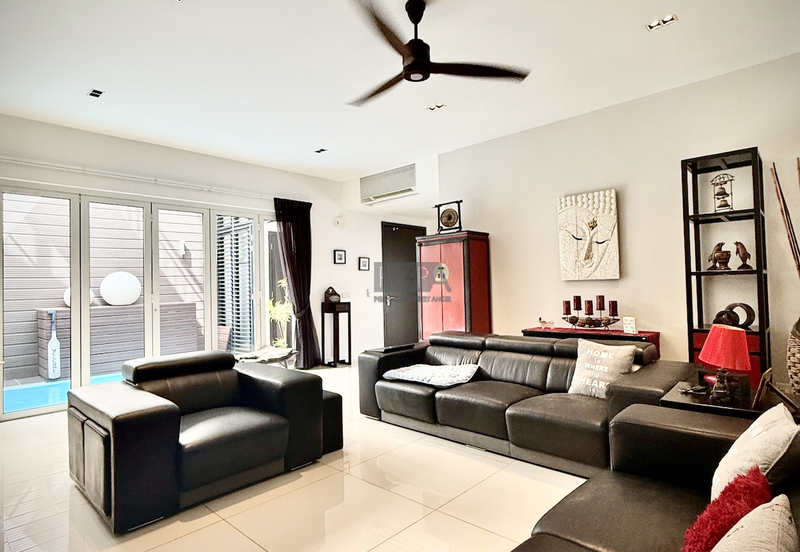 Andorra Pool House in Seri Tanjung Pinang.