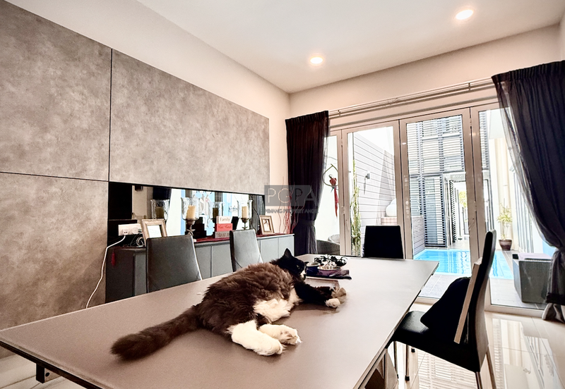 Andorra Pool House in Seri Tanjung Pinang.