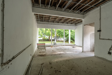 Rare Beachfront Bungalow in Batu Ferringhi – A Hidden Gem with Limitless Potential.