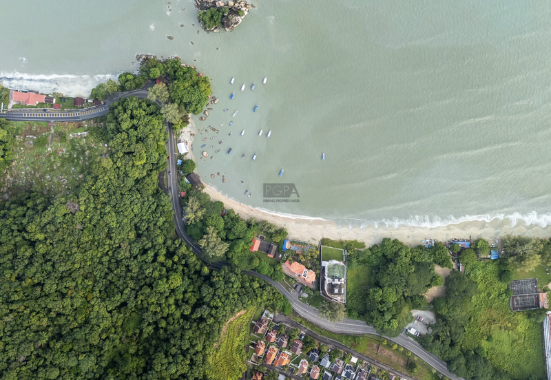 Rare Beachfront Bungalow in Batu Ferringhi – A Hidden Gem with Limitless Potential.