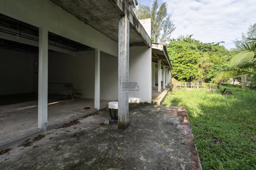 Rare Beachfront Bungalow in Batu Ferringhi – A Hidden Gem with Limitless Potential.