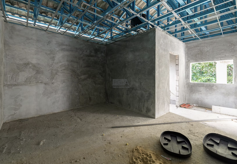 Rare Beachfront Bungalow in Batu Ferringhi – A Hidden Gem with Limitless Potential.