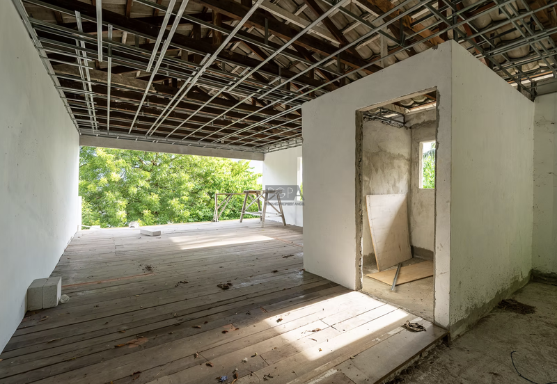 Rare Beachfront Bungalow in Batu Ferringhi – A Hidden Gem with Limitless Potential.