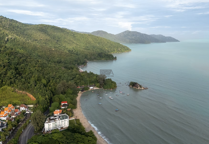 Rare Beachfront Bungalow in Batu Ferringhi – A Hidden Gem with Limitless Potential.