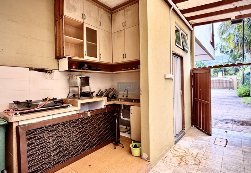 Double-Storey Bungalow on Expansive Land in Pulau Tikus.