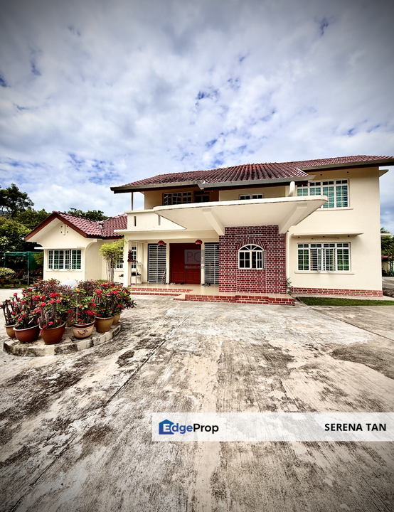 Exclusive: A Storybook Bungalow on Lush Grounds in Jesselton Heights., Penang, Georgetown