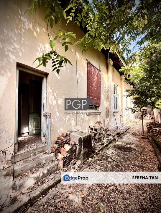 Rare Straits-Eclectic Bungalow in a George Town Cul-de-Sac., Penang, Georgetown