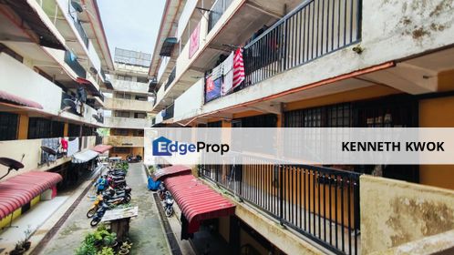 FULLY RENOVATED FLAT GROUND FLOOR UNIT LEASEHOLD GOOD LOCATION , Johor, Kulai