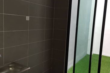 3.5 Storey Semi- D  Kingsley Hills, Putra Heights 