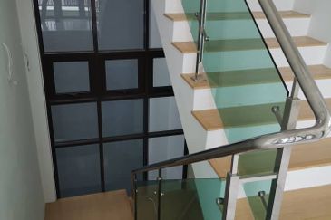 3.5 Storey Semi- D  Kingsley Hills, Putra Heights 