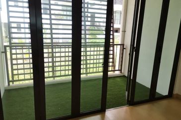 3.5 Storey Semi- D  Kingsley Hills, Putra Heights 