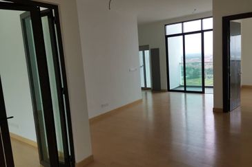 3.5 Storey Semi- D Kingsley Hills Putra Height 