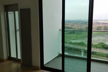 3.5 Storey Semi- D Kingsley Hills Putra Height 