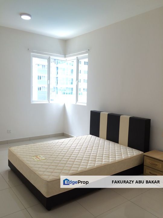 Fully furnish facing pool, Selangor, USJ