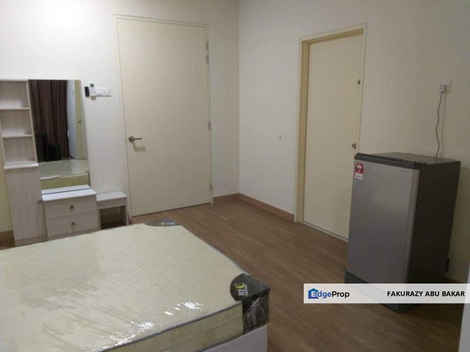 Saville @ Cheras fully furnish facing hills nice, Selangor, Cheras