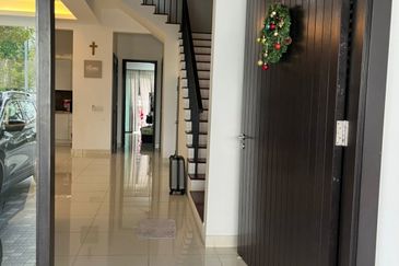 Duta Villa, Setia Alam