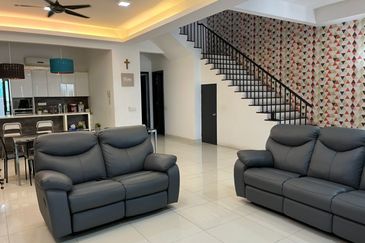 Duta Villa, Setia Alam